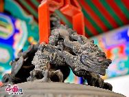 The Ancient Bell Museum in Dazhong Temple is in northern Haidian District, Beijing. Built in 1733 during the Ming Dynasty, the Dazhong (giant bell) Temple) was originally named Juesheng Temple and was where emperors presided over rituals praying for rain. The local people preferred to call it the Dazhong Temple because it housed a giant Buddhist bell cast in the Yongle Period (around 1420) of the Ming Dynasty. The Ancient Bell Temple Museum is the only one of its kind in China. [Photo by Jia Yunlong]