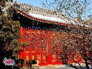 The Ancient Bell Museum in Dazhong Temple is in northern Haidian District, Beijing. Built in 1733 during the Ming Dynasty, the Dazhong (giant bell) Temple) was originally named Juesheng Temple and was where emperors presided over rituals praying for rain. The local people preferred to call it the Dazhong Temple because it housed a giant Buddhist bell cast in the Yongle Period (around 1420) of the Ming Dynasty. The Ancient Bell Temple Museum is the only one of its kind in China. [Photo by Jia Yunlong]