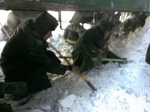 Heavy snowstorms and low temperature have been ravaging in Inner Mongolia.