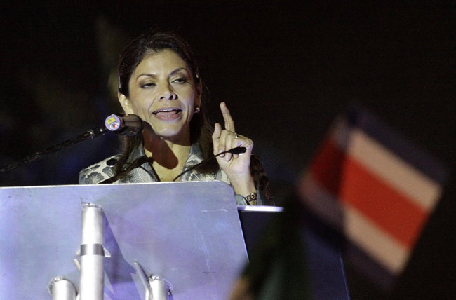 Ruling party candidate Laura Chinchilla gives a speech in San Jose, Costa Rica, Feb. 7, 2010. [Xinhua/Esteban Dato]