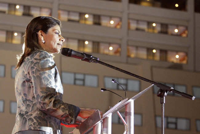 Ruling party candidate Laura Chinchilla gives a speech in San Jose, Costa Rica, Feb. 7, 2010. [Xinhua/Esteban Dato]