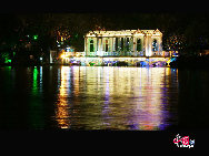 Guilin is a prefecture-level city in China, situated in the northeast of the Guangxi Zhuang Autonomous Region on the west bank of the Li River. Its name means 'forest of Sweet Osmanthus', owing to the large number of fragrant Sweet Osmanthus trees located in the city. The city has long been renowned for its unique scenery. [Photo by Cai Ming]