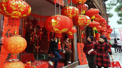 People busy preparing for Spring Festival