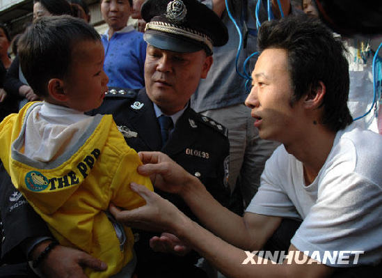 The police handed the kidnapped child to his family.[File photo]