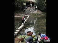 Huangtao is a famous town with a history of about 900 years, lying in Shaoping County, Guangxi Zhuang Autonomous Region. The village covers about 3.6 square kilometers. In Huangtao, there are well-preserved buildings from the Ming Dynasty (1368-1644) and Qing Dynasty (1644-1911). [Photo by Sheng Hongxu]