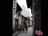 Huangtao is a famous town with a history of about 900 years, lying in Shaoping County, Guangxi Zhuang Autonomous Region. The village covers about 3.6 square kilometers. In Huangtao, there are well-preserved buildings from the Ming Dynasty (1368-1644) and Qing Dynasty (1644-1911). [Photo by Sheng Hongxu]