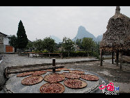 Huangtao is a famous town with a history of about 900 years, lying in Shaoping County, Guangxi Zhuang Autonomous Region. The village covers about 3.6 square kilometers. In Huangtao, there are well-preserved buildings from the Ming Dynasty (1368-1644) and Qing Dynasty (1644-1911). [Photo by Sheng Hongxu]