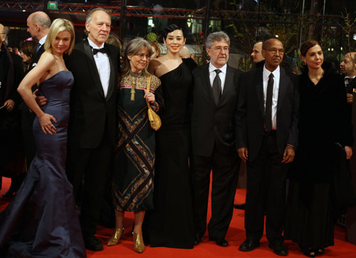 Jury members of the 60th Berlinale International Film Festival arrive for the opening ceremony in Berlin, capital of Germany, Feb. 11, 2010. The 60th Berlinale International Film Festival kicked off here on Thursday.