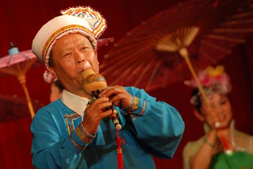 An actor from the Overseas Chinese Union Art Troupe of southwest Yunan Province performs during a celebration of the Chinese lunar New Year in Kota Kinabalu, capital of Malaysia's Sabah State, on Feb. 18, 2010.