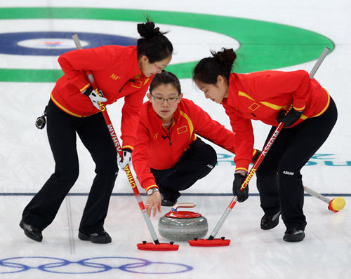 Chinese women curlers had an easy victory over Denmark at the 2010 Winter Olympic Games in Vancouver, Canada, Feb. 19, 2010.