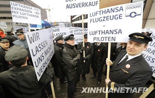 Lufthansa pilots declared a four-day strike on early Monday, after talks with the airline failed on the weekend. 