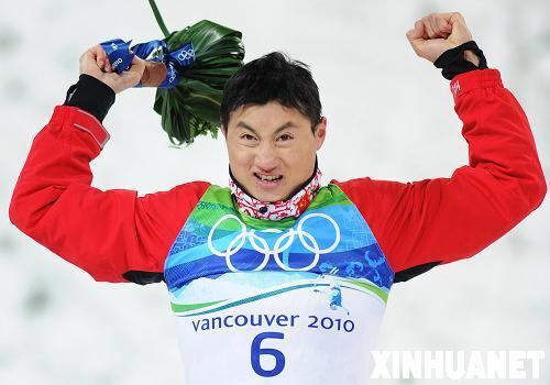 China's Liu Zhongqing wins men's aerials Olympic bronze with 242.53 points in the Vancouver Olympic Winter Games on February 26, 2010. 