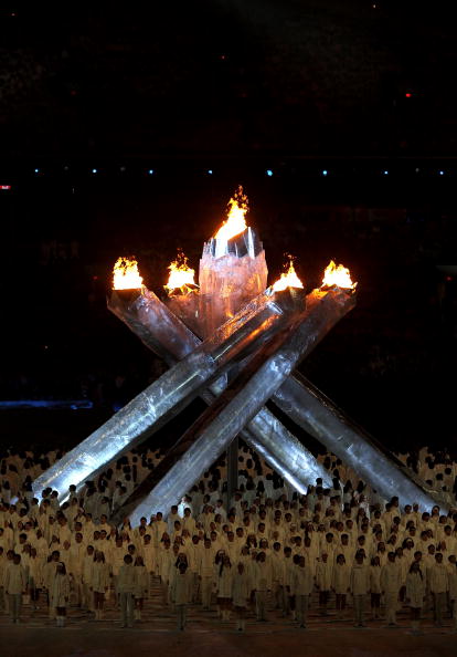 Performers participate in the closing ceremony at BC Place in Vancouver on Feb. 28, 2010 (local time), the last day of the 2010 Winter Olympics. [Xinhua]