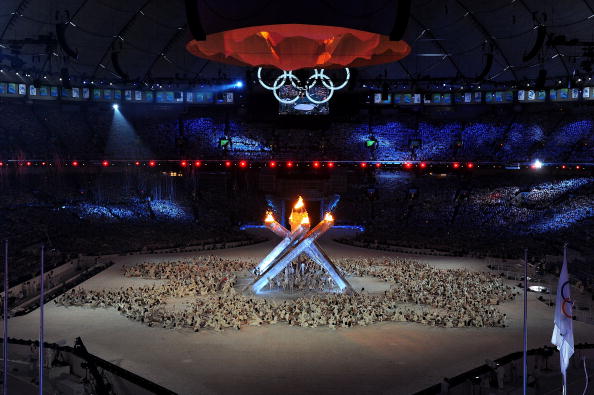 Performers participate in the closing ceremony at BC Place in Vancouver on Feb. 28, 2010 (local time), the last day of the 2010 Winter Olympics. [Xinhua]