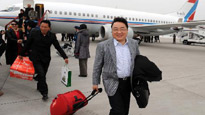 Yunnan CPPCC members arrive in Beijing