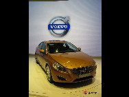 A Volvo S60 is displayed at the exhibition stand of Audi during the 80th Geneva Motor Show at the Palexpo in Geneva March 2, 2010. [Sina.com.cn]