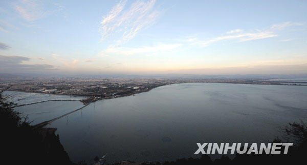 Photo taken on January 20, 2010 shows Dianchi, the largest freshwater lake in Yunnan Province.