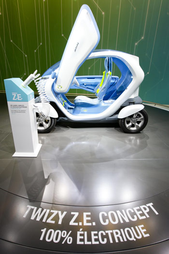 A Renault Twizy Z.E. electric concept car is displayed at the exhibition stand of Renault during the second media day of the 80th Geneva Car Show at the Palexpo in Geneva March 3, 2010.[Xinhua/Reuters]