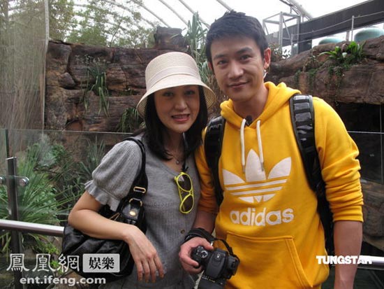 Chinese celebrity couple Lu Yi and Bao Lei are now back to work after a short holiday in Australia. Actor Lu Yi shared his happy moments with his wife during their holiday. Lu is now promoting his latest slapstick 'Beauty on Duty' co-starring Sandra Ng Kwan Yu, Charlene Choi and Xie Na.