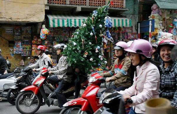 Photo shows a crazy driver. [Xinhua]