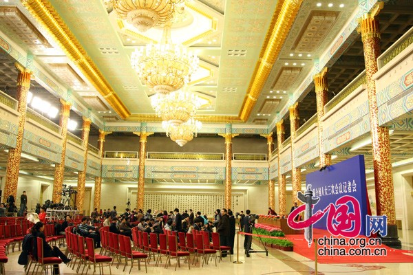 Senior officials with the National Development and Reform Commission, the Ministry of Finance, the Ministry of Commerce and the central bank hold a press conference on macroeconomic regulation and control in Beijing, March 6, 2010. 