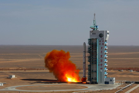 This photo shows the remote-sensing satellite 'Yaogan IX' was put into orbit by a Long March 4C carrier rocket from the Jiuquan Satellite Launch Center in northwestern Gansu province at 12:55 pm Friday. China has successfully put the satellite into orbit, according to a statement from the center on March 5, 2010. [Xinhua]