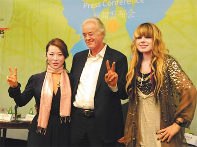 Chinese singer Cheng Lin, guitar legend Jimmy Page and Michael Jackson's guitarist Orianthi at a press