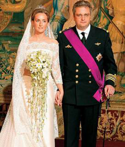 Prince and Princess of Belgium; Bride: Claire Louise Coombs; Bridegroom: Prince Laurent of Belgium; Wedding time: April 12 , 2003; Wedding location: Cathedrale St Michel et Gudule in Bruessel. [peopledaily.com] 