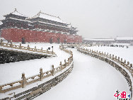 The Forbidden City (Imperial Palace) in the heart of Beijing is the largest and most complete imperial palace and ancient building complex in China, and the world at large. Its construction began in 1406 and was completed 14 years later, having a history so far of some 580 years. [Photo by Jia Yunlong] 