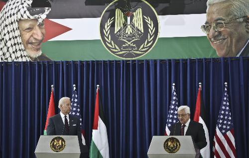 U.S. Vice President Joe Biden (L) attends a joint press conference with Palestinian President Mahmoud Abbas after their meeting in the West Bank city of Ramallah, on March 10, 2010. [Fadi Arouri/Xinhua] 
