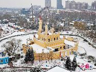 eijing Shijingshan Amusement Park is a theme park located in the Shijingshan District of Beijing. It opened on Sep. 28, 1986, and is currently owned and operated by the Shijingshan District government. The park is accessible by Line 1 of the Beijing subway. [Photo by Jia Yunlong]