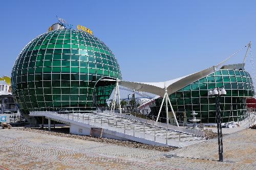 Expo Pavilions present nations&apos; culture