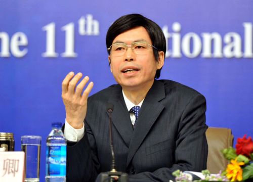 Fang Aiqin, minister assistant of the Ministry of Commerce(MOFCOM), speaks during a press conference on 'Activating Circulation and Promoting consumption' held on the sidelines of the Third Session of the 11th National People's Congress in Beijing, China, March 13, 2010. (Xinhua/Ma Yan)