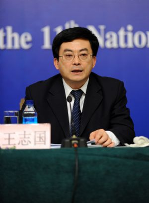 Wang Zhiguo, vice minister of Ministry of Railways (MOR), speaks during a press conference on high-speed railway construction and development in China held on the sidelines of the Third Session of the 11th NPC in Beijing, China, March 13, 2010. (Xinhua/Li Ziheng)