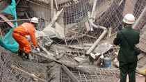 7 dead, 19 injured in building collapse