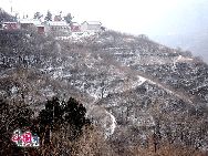 Cishan Temple is located on the west cliff of Tiantai Mountain in the northwestern Beijing suburb of Shijingshan. Built during the Ming Dynasty in 1587, the temple comprises 40,000 square meters of buildings as constructed Buddhist and Taoist styles. [Photo by YZ]