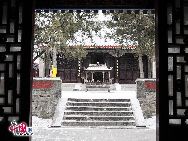 Cishan Temple is located on the west cliff of Tiantai Mountain in the northwestern Beijing suburb of Shijingshan. Built during the Ming Dynasty in 1587, the temple comprises 40,000 square meters of buildings as constructed Buddhist and Taoist styles. [Photo by YZ]