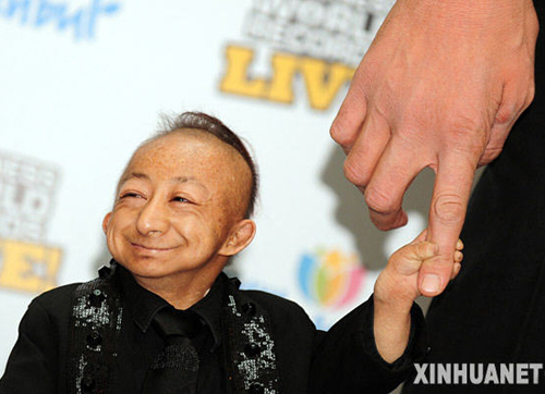 The world's shortest man, He Pingping, who was just 74.6cm (2ft 5in) tall, has died in Rome. He was born in 1988 in Wulanchabu, China, with a form of primordial dwarfism, and was officially recognised as the world's shortest man in 2008. Pingping officially became the world's shortest man in 2008.