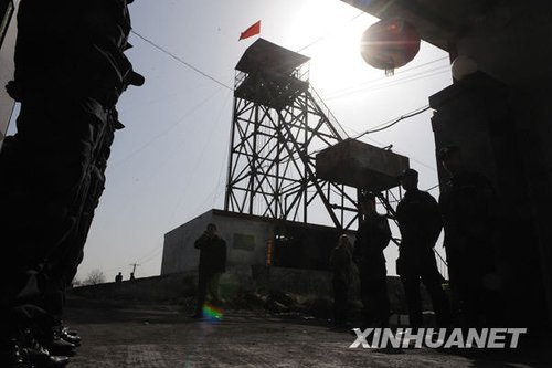 Twenty-five people were confirmed dead in a coal mine fire in Xinmi City in Zhengzhou, capital of Henan Province, on Monday night.