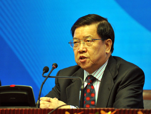 Long Yongtu, secretary-general of Boao Forum for Asia, addresses the news conference of 2010 Boao International Tourism Forum in Boao, south China's Hainan Province, on March 18, 2010. [Xinhua/Jiang Enyu]