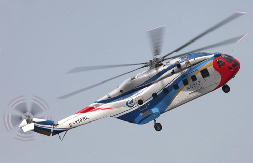 A giant AC313 helicopter flies upwards during its test flight over east China's Jiangxi province on March 18.[Photo/Xinhua]