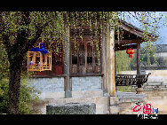 Chengkan village in Huizhou District, Anhui province is famous for the residential architecture of the Ming and Qing style. Baolun Hall in the Ancestral Temple of Luo's, built during the Jiaqing's reign, is a representative collection of typical Huizhou architecture. [Photo by Shi Guangde]