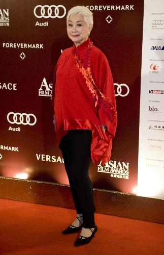 Actress Lu Yan arrives for the Asian Film Awards in Hong Kong, south China, on March 22, 2010. [Xinhua]