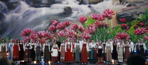 Russian artists sing during the opening ceremony of the 'Year of Chinese Language' in Kremlin in Moscow, capital of Russia, March 23, 2010. [Lu Jinbo/Xinhua]