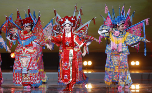 Chinese artists perform traditional opera during the opening ceremony of the 'Year of Chinese Language' in Kremlin in Moscow, capital of Russia, March 23, 2010. [Lu Jinbo/Xinhua]