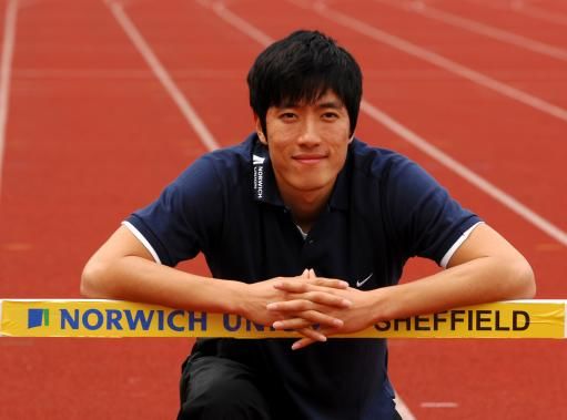 The pressure on star hurdler Liu now may not just be on the field, as his father sides with the increasing requests of netizens who can't wait to see Liu find his Miss Right. [File photo]