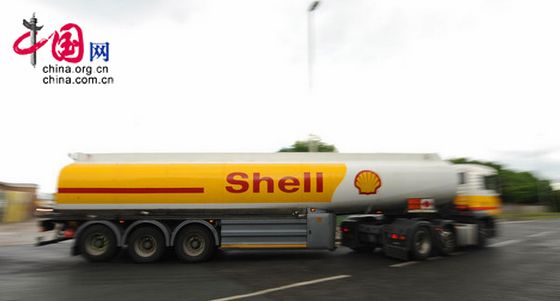File photo: an oil tanker truck that bears the Shell logo [CFP]