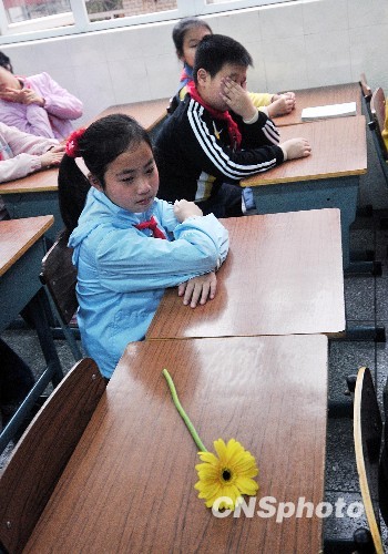 Students study at a classroom of Nanping Experimental Primary School, Nanping of Fujian Province, March24, 2010. [CFP] 