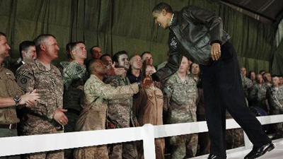 Obama visits troops in Afghanistan