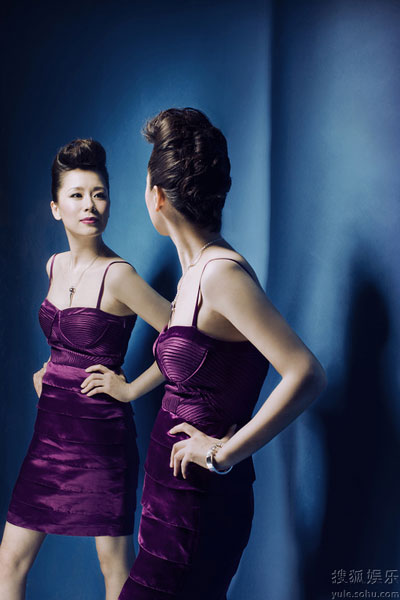 Chinese actress Hai Qing takes on a fashionable look in this new photo spread that recently hit the web.